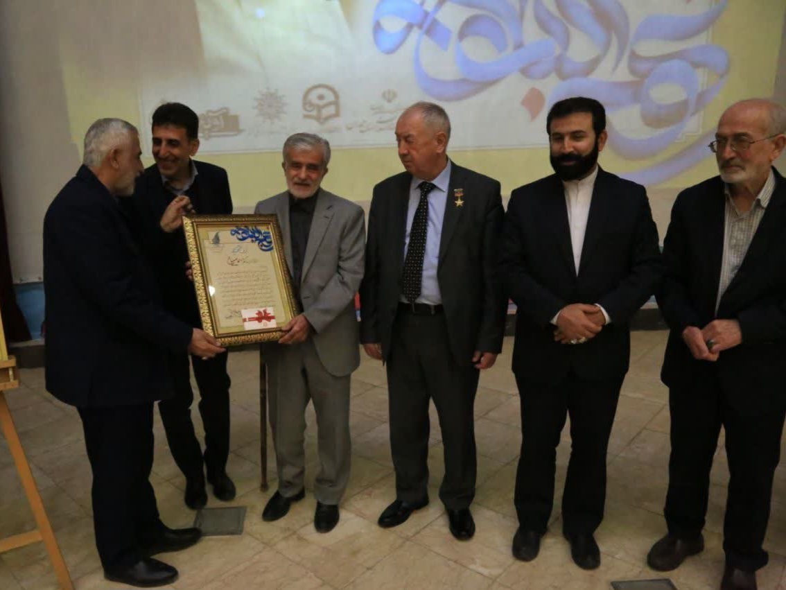 مفاخر موجب بالندگی جامعه هستند/ همدان گنجینه حوزه فرهنگی و تمدنی کشور