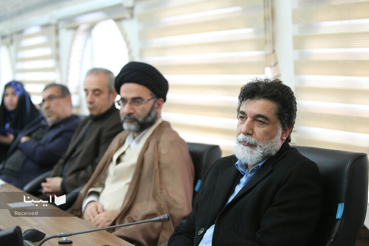 رونمایی کتاب «دو تذکره از مسکین اصفهانی و جنگ شاعران اصفهان»