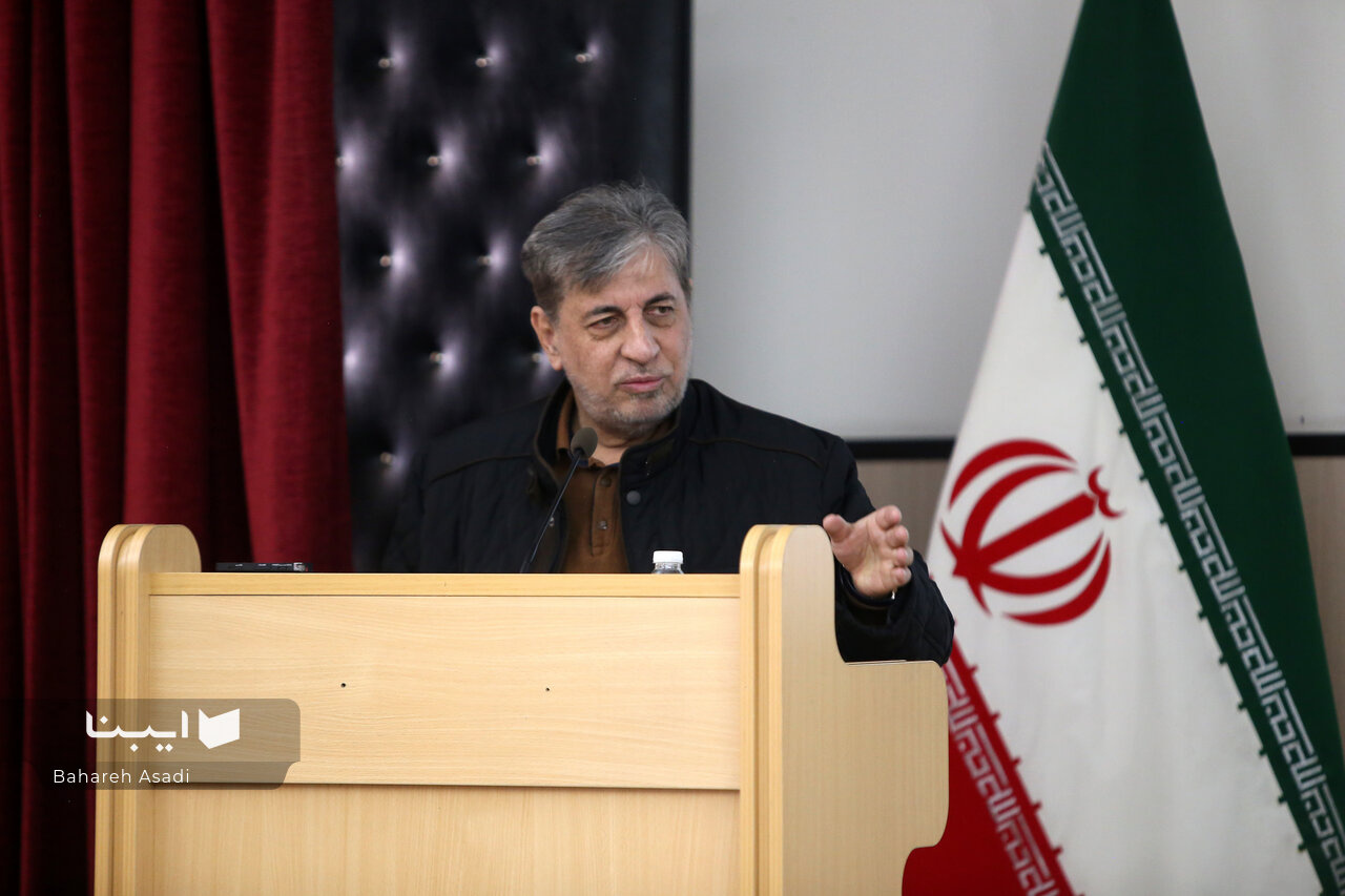 اطلاعات را بیرحمانه بشکافیم و هر محتوایی را بازتقلید نکنیم