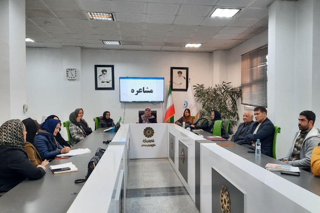 هفتاد گام در هفتاد هفته از در دنیای مشاعرههای دلنشین ادب پارسی