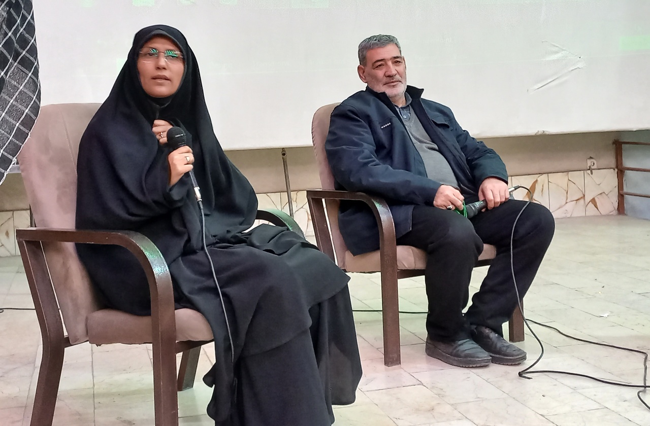 جشن امضای کتاب «مجید بربری» در اراک برگزار شد