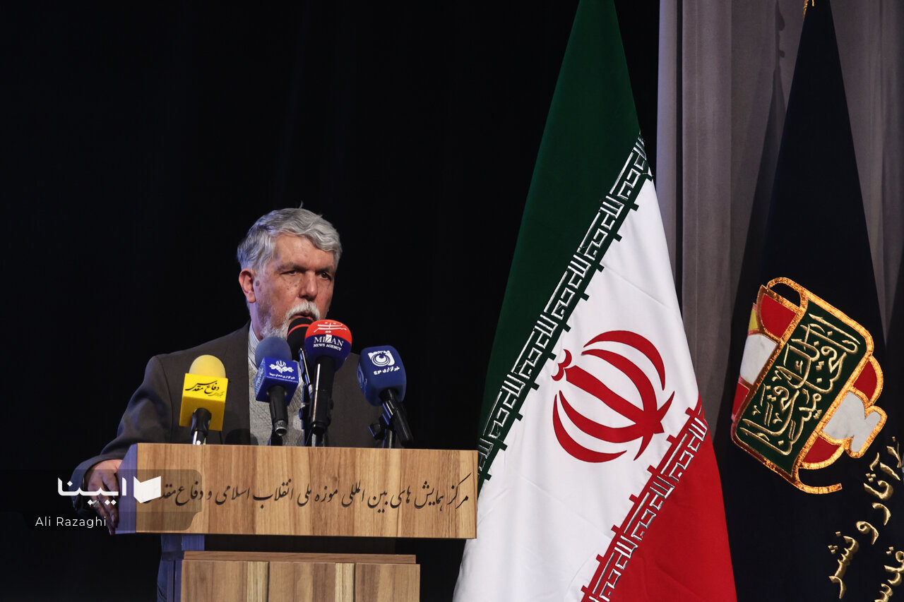 کتاب دفاع مقدس باید بتواند حکمت‌افزایی کند