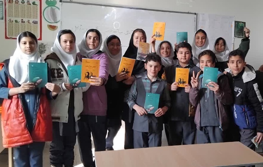 عضویت ۸۰۰ نفر در کتابخانه سیار کانون استان البرز