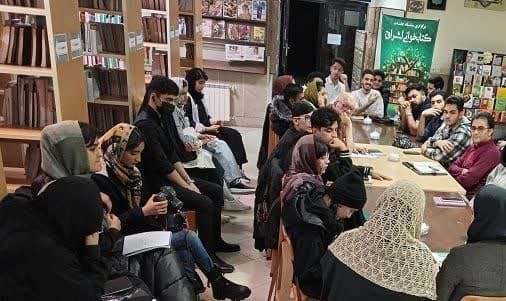 اهدای کتاب در زبرخان و تربتحیدریه/ نشست ادبی در گلبهار