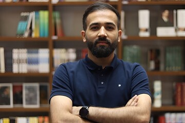 نویسندگان تازه‌کار با دستور زبان و متون کهن فارسی غریبه‌اند