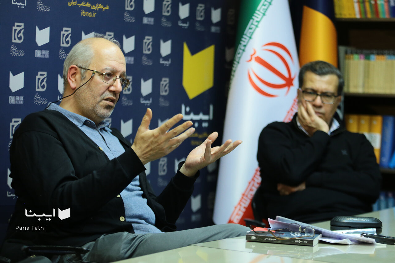 متن رمان باید خودبسنده باشد/ «تابوت سرگردان» از نظر تاریخی، کارکرد رسانهای دارد