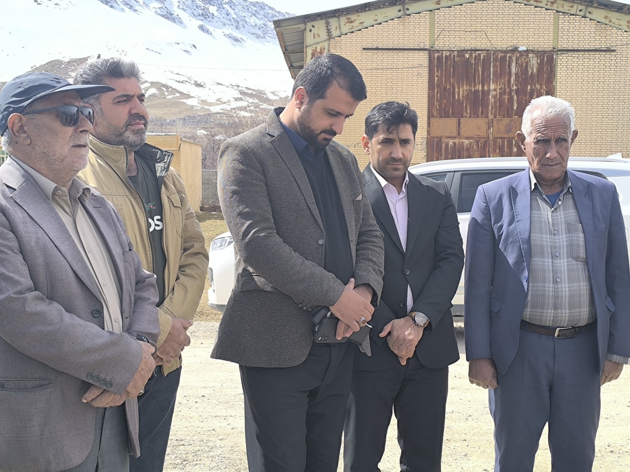 کلنگ ساخت کتابخانه عمومی کاکان به زمین زده شد