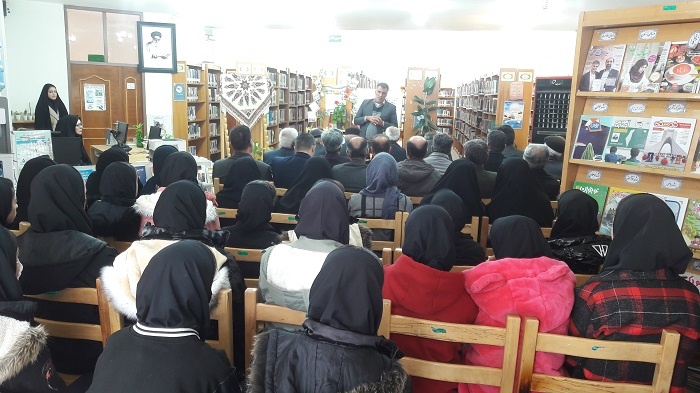 کتابهای جدید «تیمور امانی» در جمع فرهنگدوستان جونقان معرفی شد