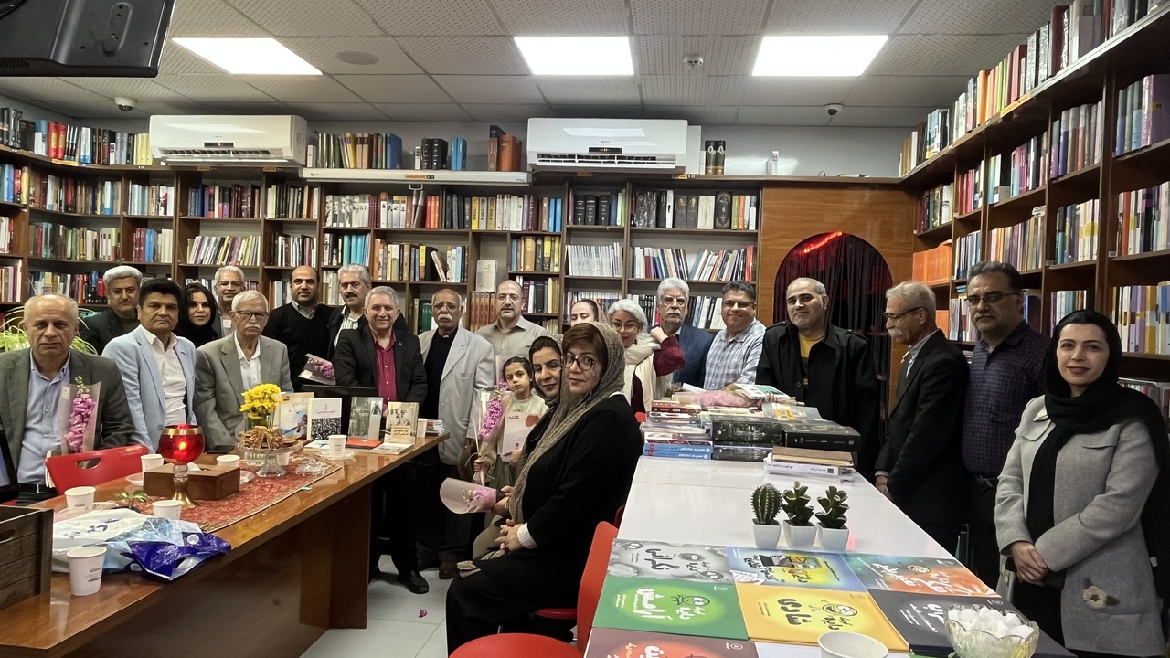 ضیافتی رمضانی برای «هامونی‌» ها به‌مناسبت روز بوشهر / ایران امروز به گفت‌وگو و همدلی نیاز دارد