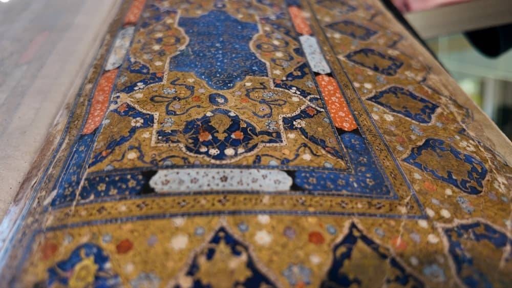 معرفی اثر خطی خمسه نظامی محفوظ در کاخ موزه نیاوران