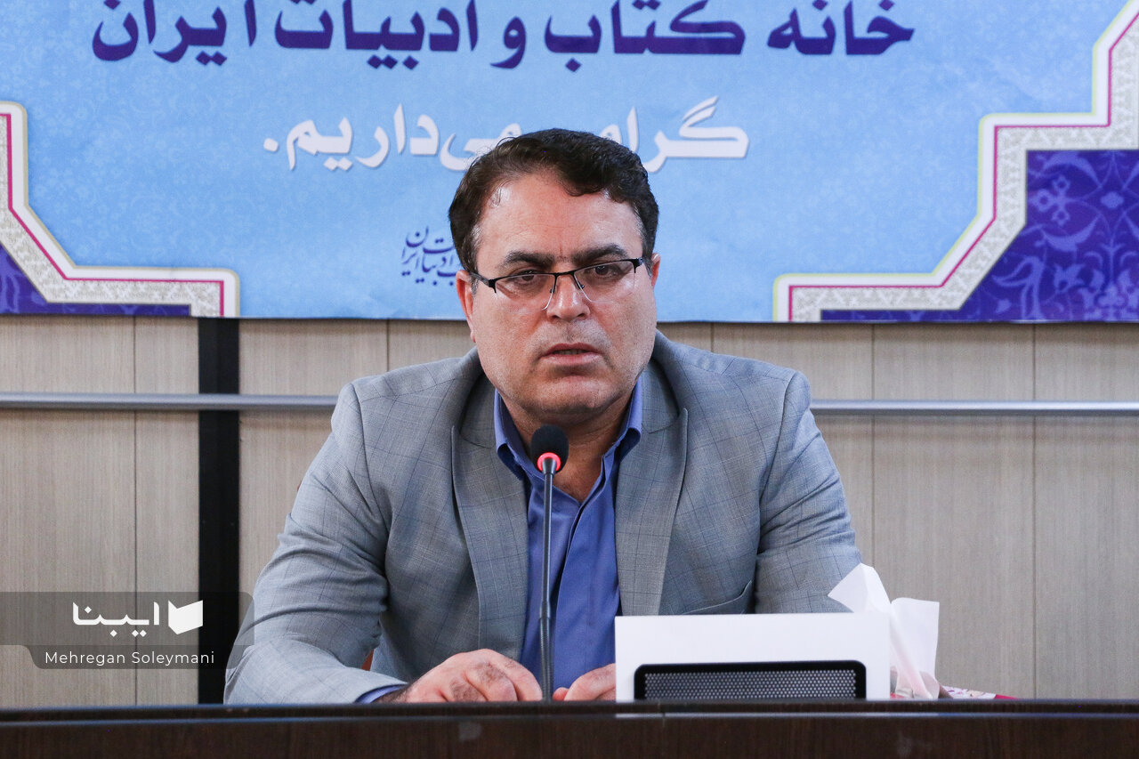 حیدری: برنامه ویژه خانه کتاب توجه به ظرفیتهای ادبی استانها است