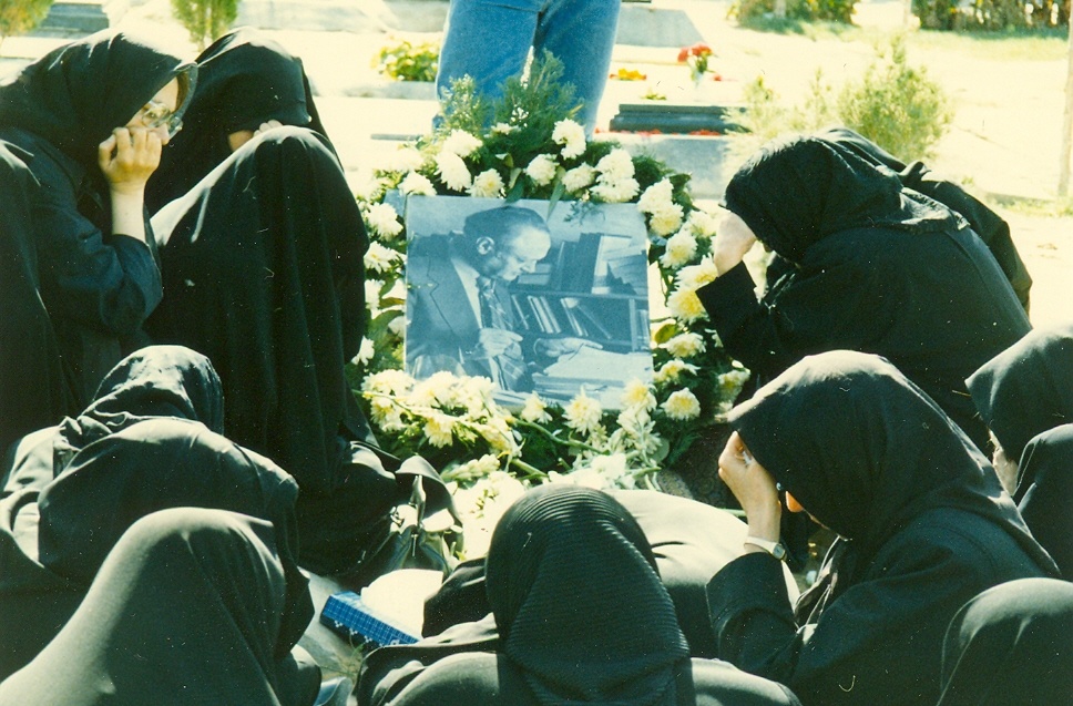 مهمترین ویژگیهای زرینکوب «روشمندی» و «زباندانی» او بود