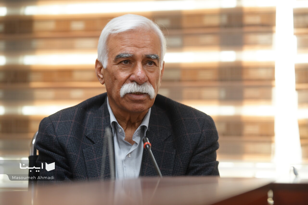 مسئله پروانه صنعتی سد تولید چاپخانهها است