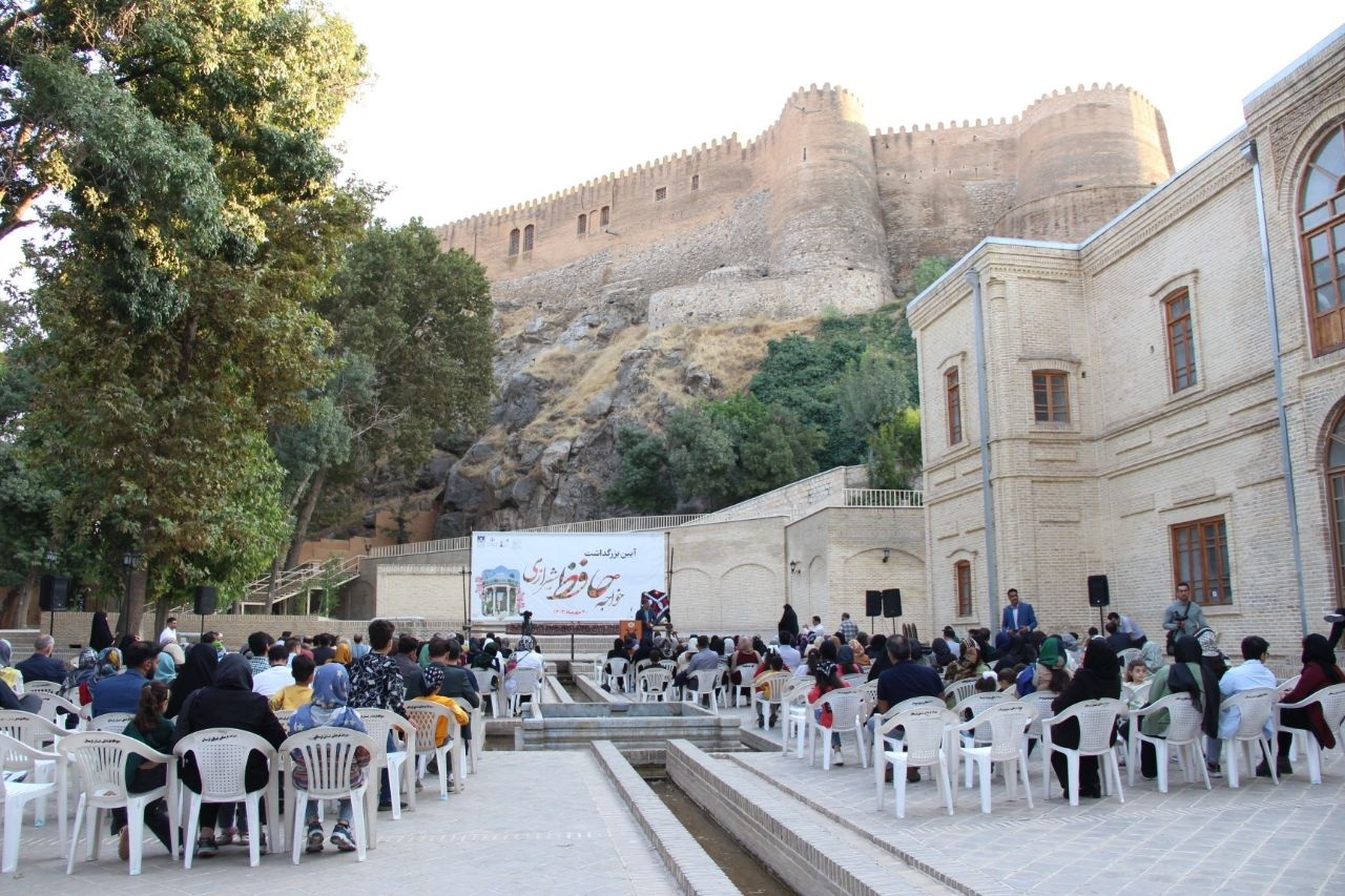 مروری بر رویدادهای کتابمحور لرستان در سال ۱۴۰۳؛ از افتتاح کتابخانه ۱۶ ساله تا درخشش شاعران لُر