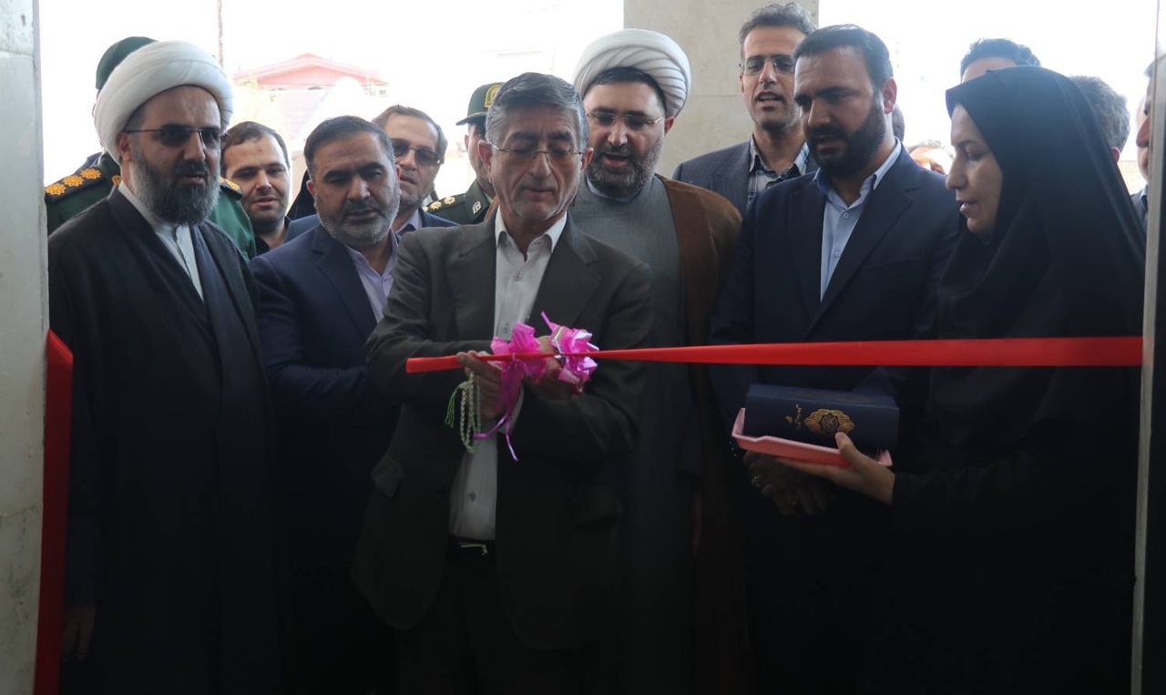 مروری بر رویدادهای کتابمحور لرستان در سال ۱۴۰۳؛ از افتتاح کتابخانه ۱۶ ساله تا درخشش شاعران لُر