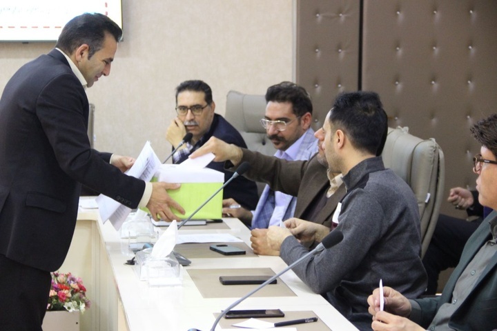 مروری بر رویدادهای کتابمحور لرستان در سال ۱۴۰۳؛ از افتتاح کتابخانه ۱۶ ساله تا درخشش شاعران لُر