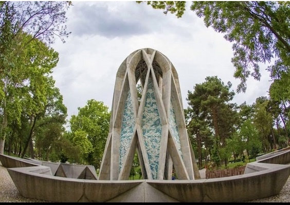 سفر به باغ خیال خیام/ اینجا محل تلاقی تاریخ و ادبیات است