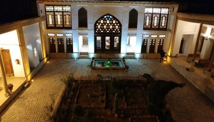 خانه «آزاده چالشتری»؛ جاودانهای از تاریخ و ادب