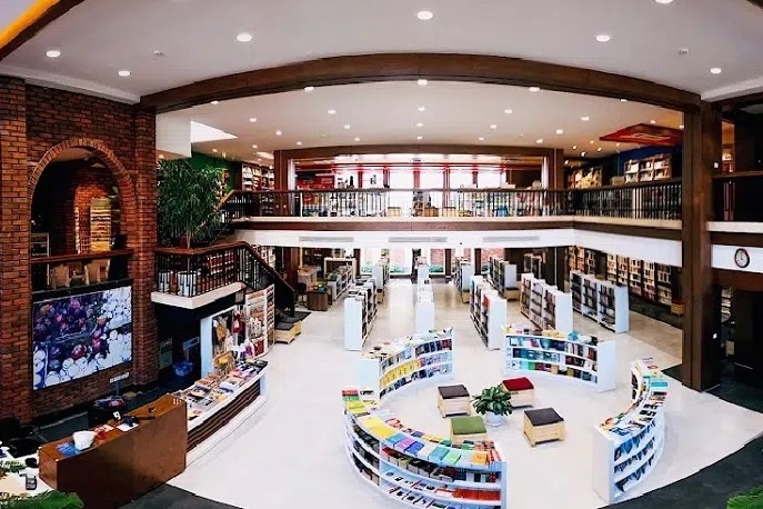 «پردیس کتاب»؛ پاتوق برای کتابخوانان مشهد