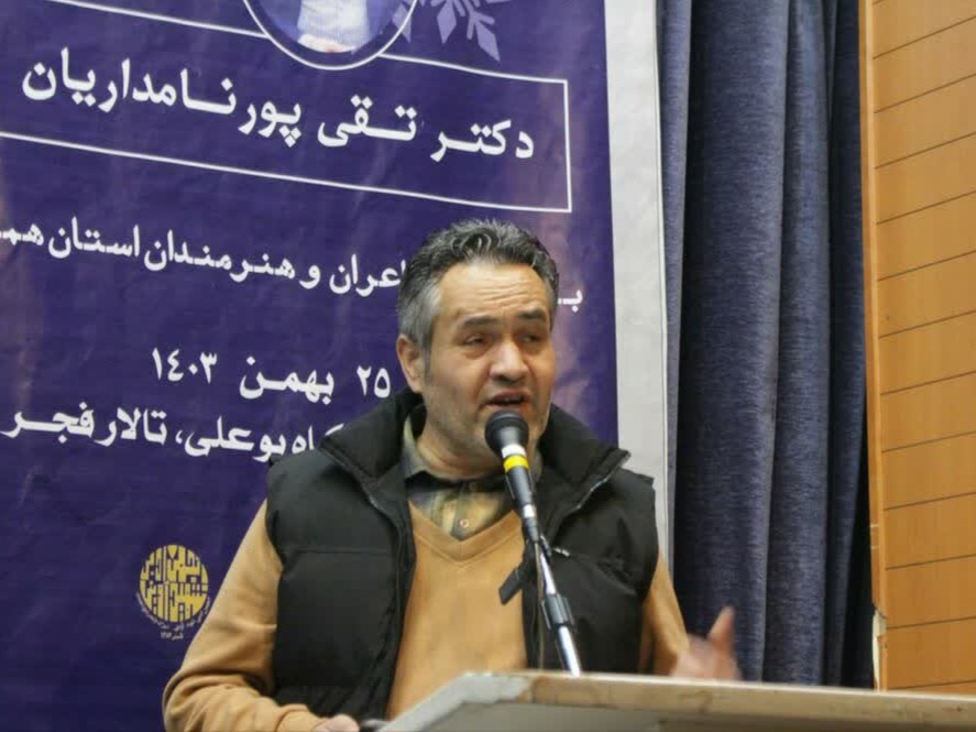 سفارشی نویسی و تنزل کلمات شعر کودک را تهدید میکند/ کودک امروز با «اتل متل توتوله» فریب نمیخورد