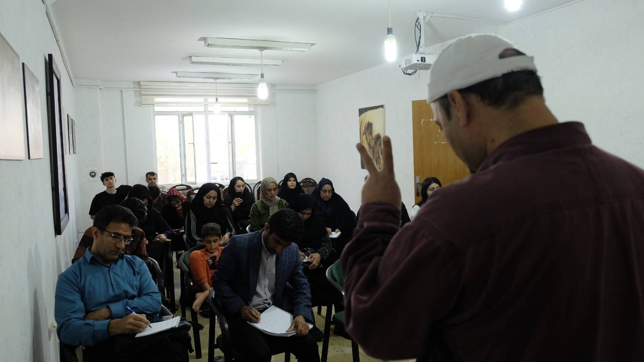 نقش زمان در روایت داستانی انقلاب در یاسوج بررسی شد