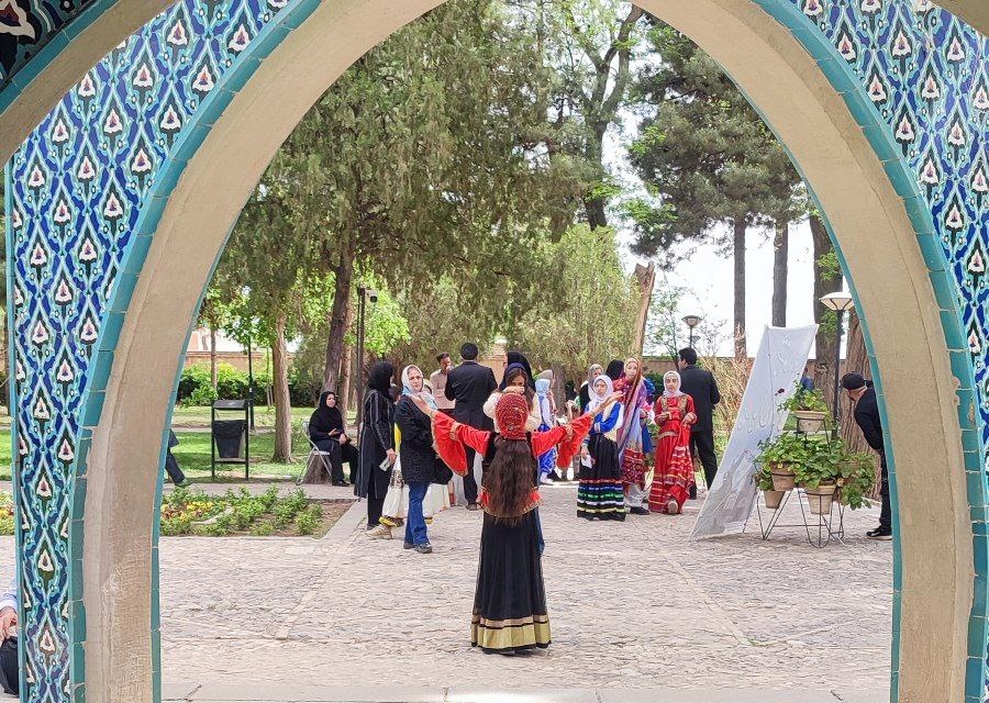 جشنواره بزرگ ادبی «تا سیمرغ» در نیشابور برگزار شد