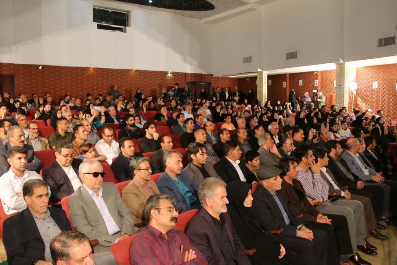 تجلیل از پدر ادبیات بومی خرمآباد