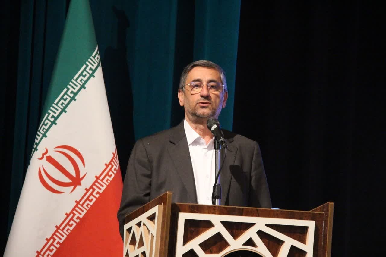 تجلیل از پدر ادبیات بومی خرمآباد