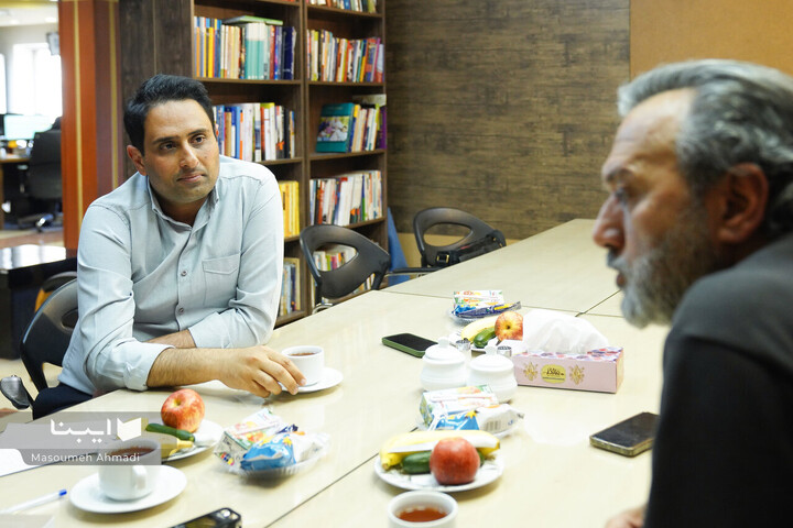 گفت و گو با احسان شریعتی