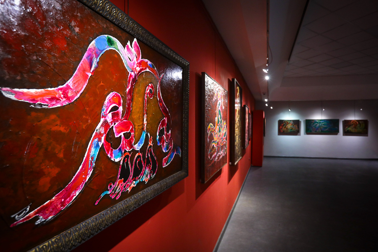 نمایشگاه آثار نقاشیخط «روایت» در مشهد برپاست