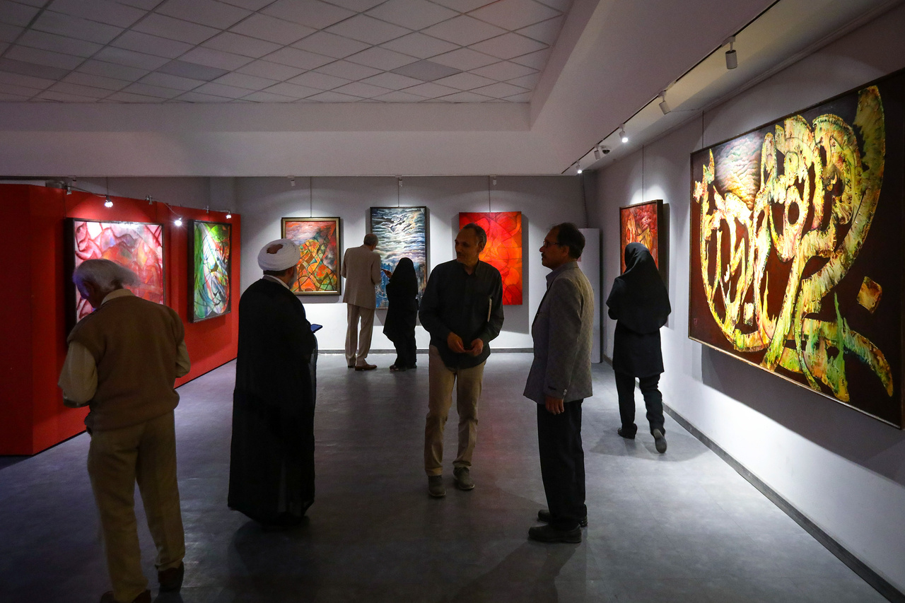 نمایشگاه آثار نقاشیخط «روایت» در مشهد برپاست