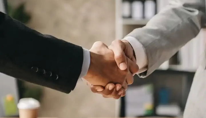 تأثیر مذاکرات ایران و آمریکا بر قیمت فولاد | نگاهی تحلیلی به آینده بازار فلزات ایران