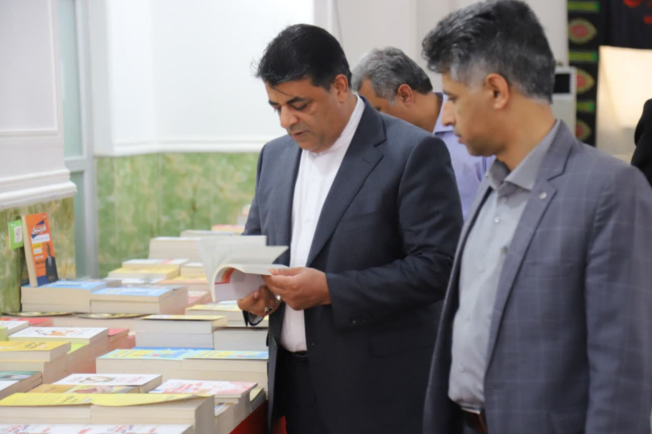 افتتاح نمایشگاه کتاب با تخفیف ۲۰ تا ۵۰ درصد در میناب