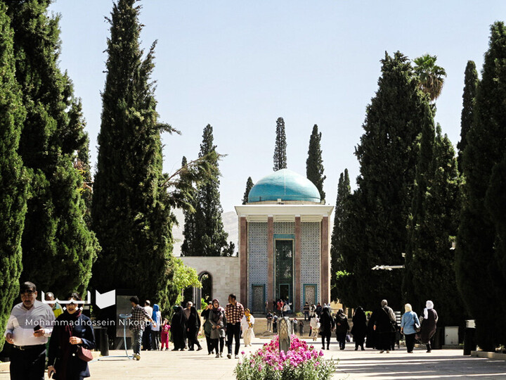 توصیه‌های سعدی برای روزهای سخت چیست؟