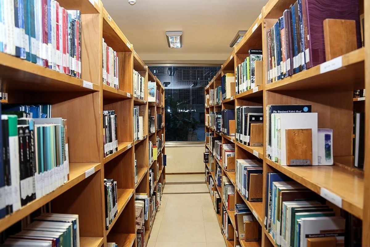چشم‌انتظاری ۱۷ ساله برای افتتاح کتابخانه شماره ۲ الشتر/ وعده فرماندار برای تامین اعتبار