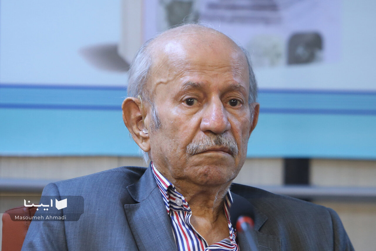 سیدجعفر حمیدی، حق بزرگی بر گردن ادبیات بومی بوشهر دارد / همنشینی حمیدی و آتشی در جوار آرامگاه سالار اسلام