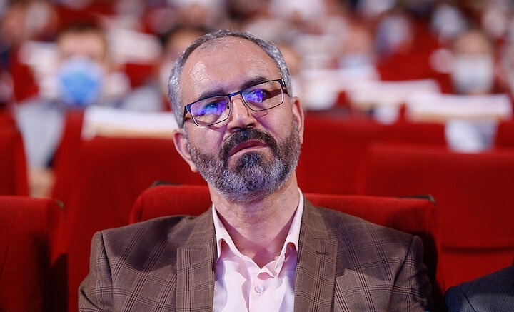 کتاب‌های خاطرات جنگ برای مطالعه عموم مردم است/ با تاریخ بیگانه هستیم