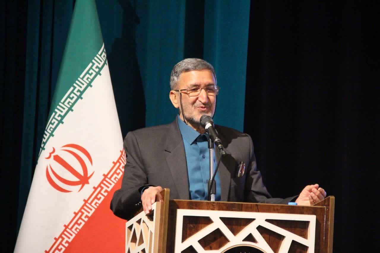 حفظ اصالت ادبیات لری در گذر زمان/ شعر حماسی «دایهدایه» چگونه جریانساز شد؟