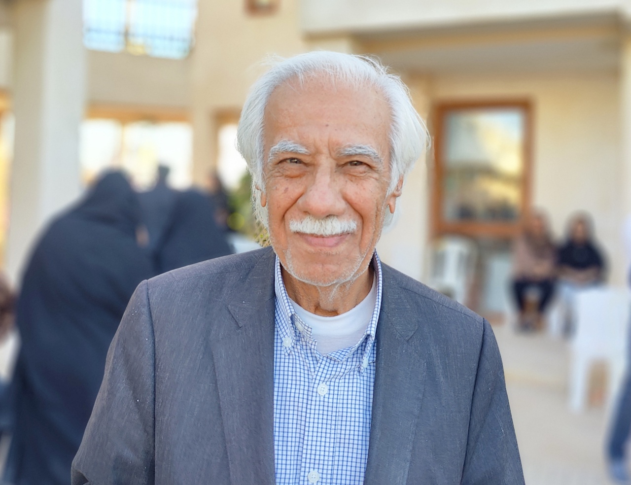 پیکر شاعر «شهر صبور» در جوار خلیج فارس آرام گرفت