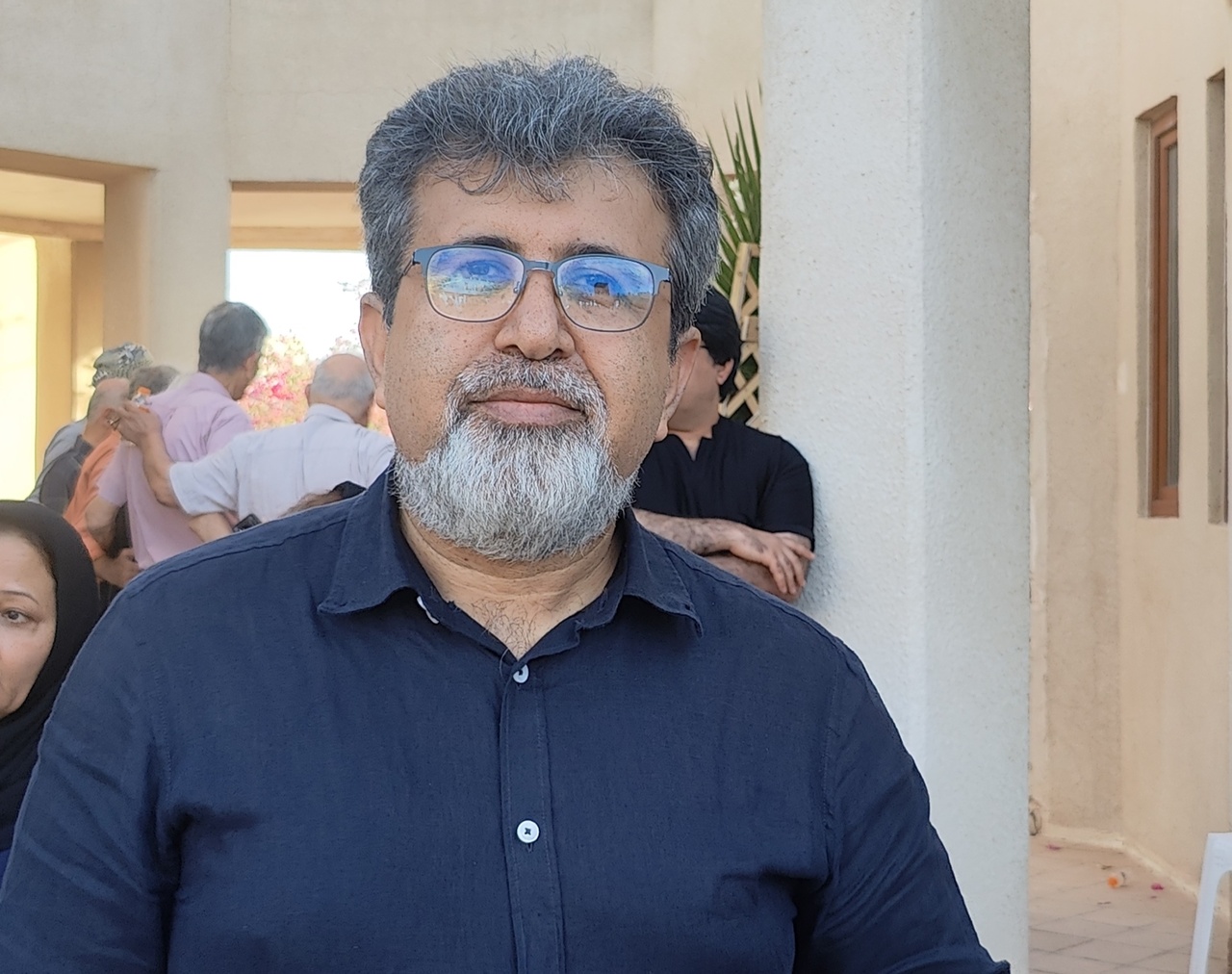 پیکر شاعر «شهر صبور» در جوار خلیج فارس آرام گرفت