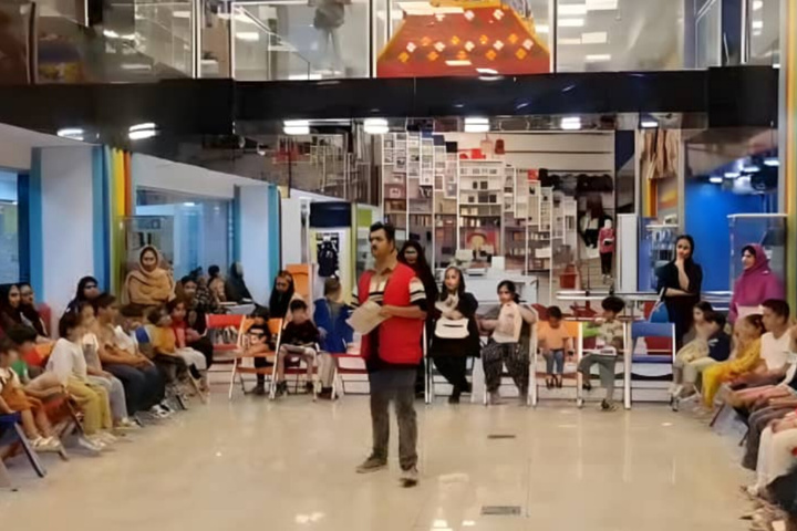 «بگذارید بخوابم گوسفندها!» کتابی که کودکان بندری را گرد هم آورد