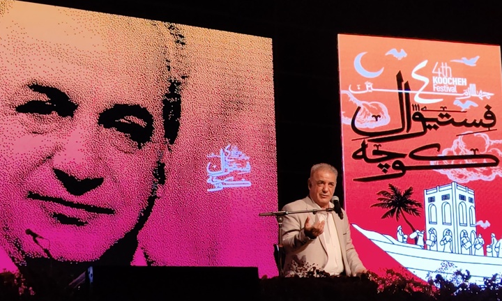 مولانا یاغی ادبیات است