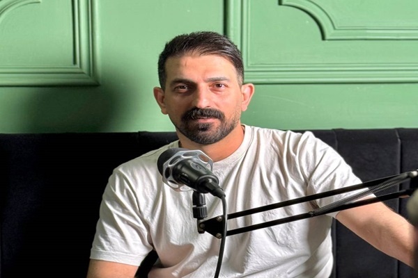 کتابگردی بر امواج رادیو مازندران/ نویسندگان استان از رسانه‌ها دور مانده‌اند