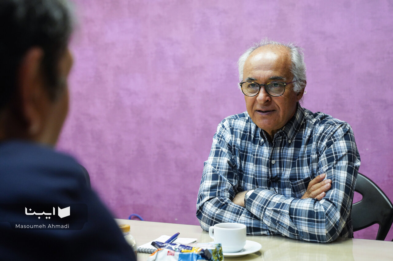 تاریخ ترجمه شعر با انقلاب نیمایی گره خورده است / به آینده نسل امروز مترجمان شعر خوشبینم