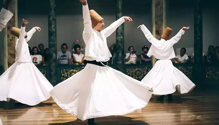 کشتی کروز استانبول؛ تجربهای لوکس روی آبهای بسفر