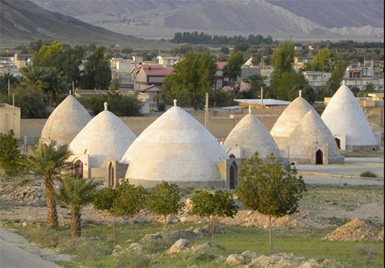 «اِوَز» چگونه پایتخت کتاب شد؟/ از باشگاه‌های کتابخوانی تا فعالیت‌های مردمی کتاب‌محور