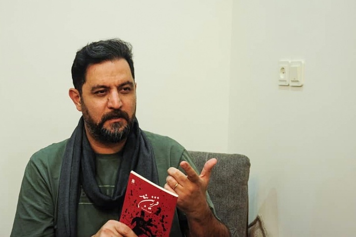 پرداختن به شعر، مبارزه برای پاسداشت زبان فارسی است