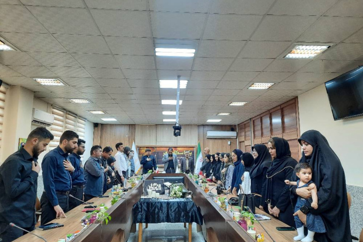 اشعار سروده شده برای جانباختگان اسکله شهید رجایی کتاب می‌شود