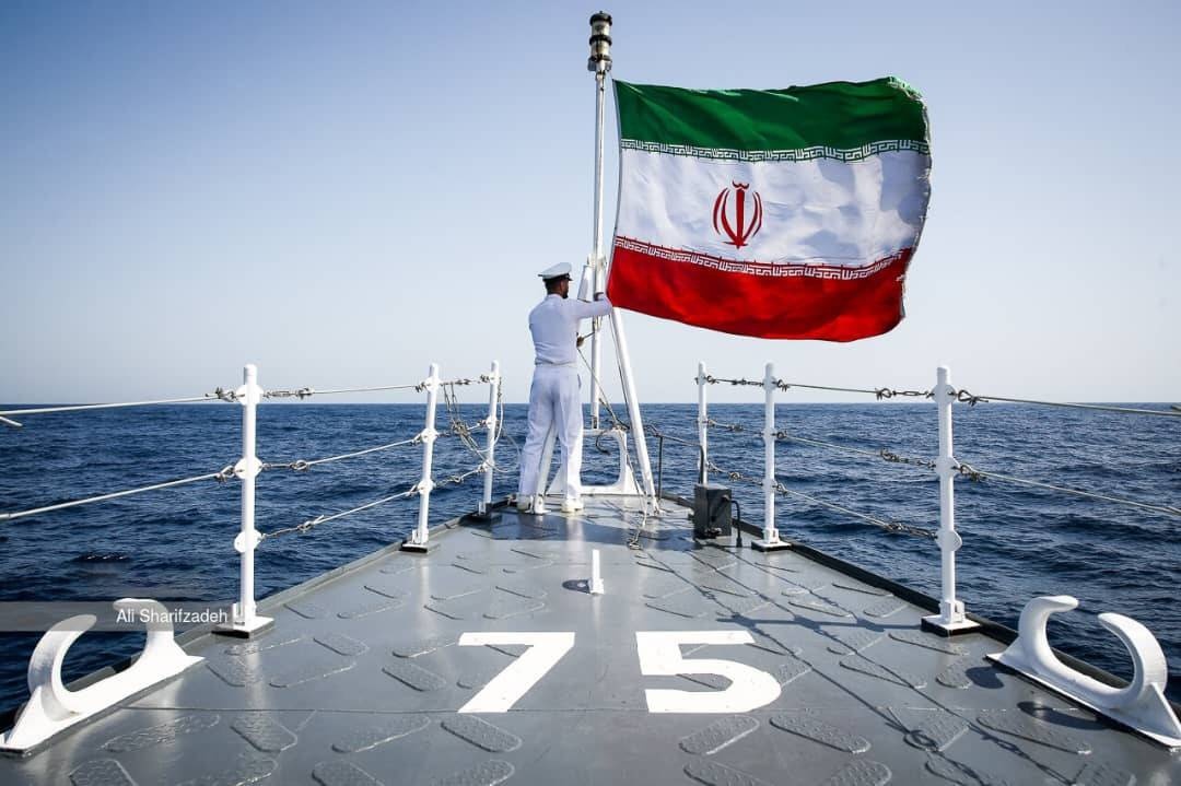 موج بلند؛ ماجراجویی از خلیج همیشه فارس تا اقیانوس آرام