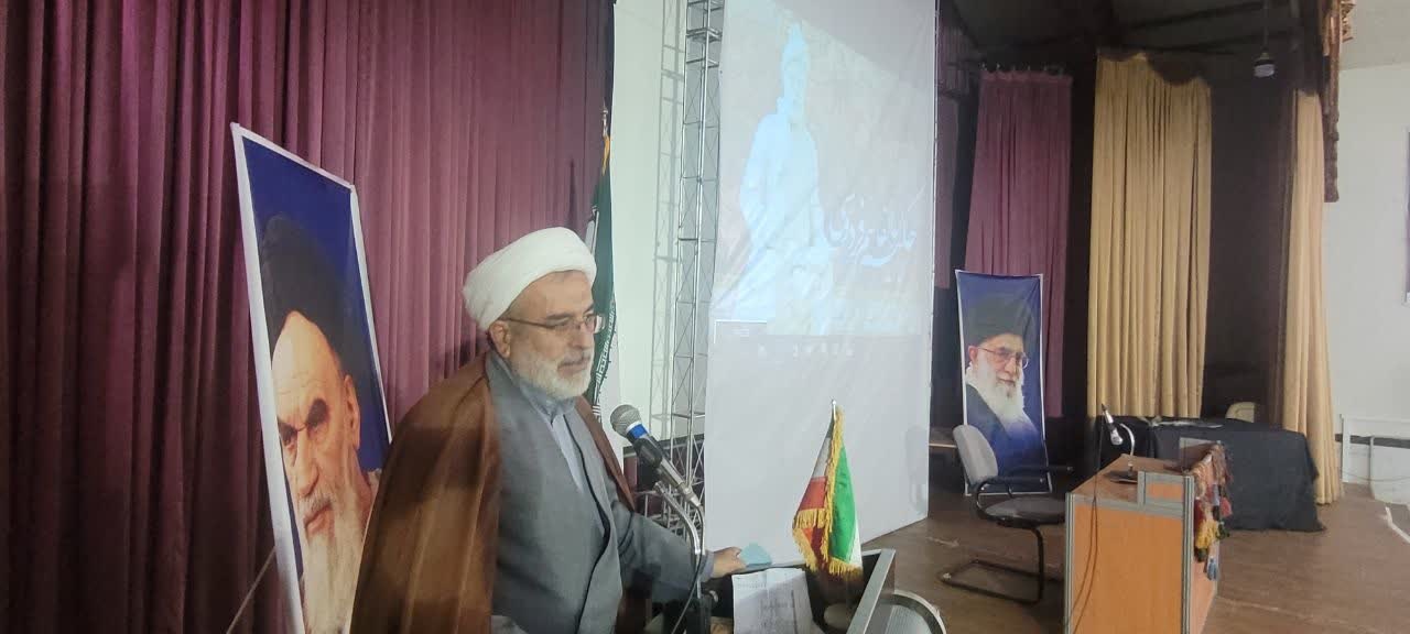 محفل «شعر و حماسه» در دانشگاه آزاد یاسوج برگزار شد